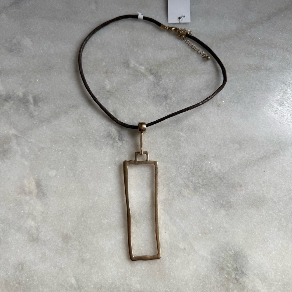 Statement necklace